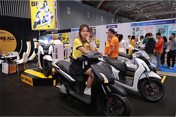 Vietnam Ho Chi Minh Electric Vehicle and Bicycle Exhibition är på väg att börja