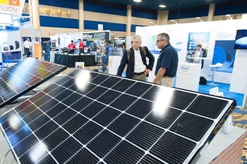 Solar Power International, en amerikansk solenergi -fotovoltaisk utställning,...