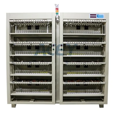 Prismatisk batteriladdnings- och urladdningstestare